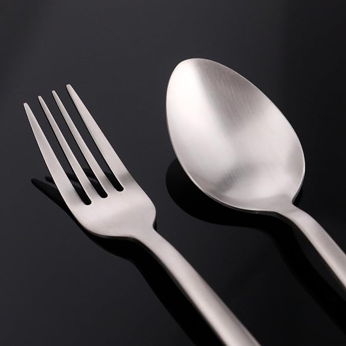30 Pieces Silverware Set, Flatware Cutlery Set