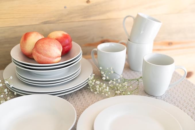 10 Strawberry Street Simply Round 16 Piece Dinnerware Set