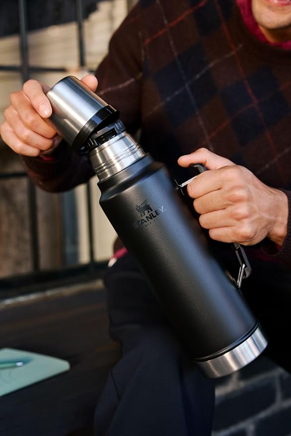 Stanley Classic Legendary Vacuum Bottle