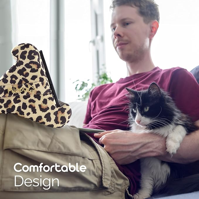 Flippy Tablet Pillow Stand