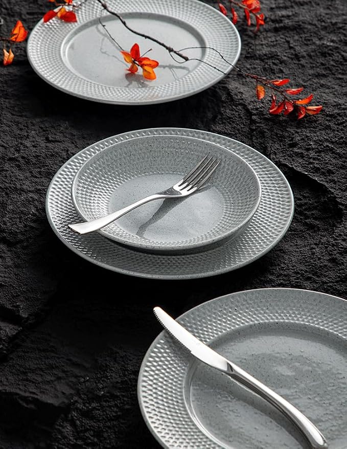 4-piece set, embossed B design plate and bowl set, microwave and dishwasher