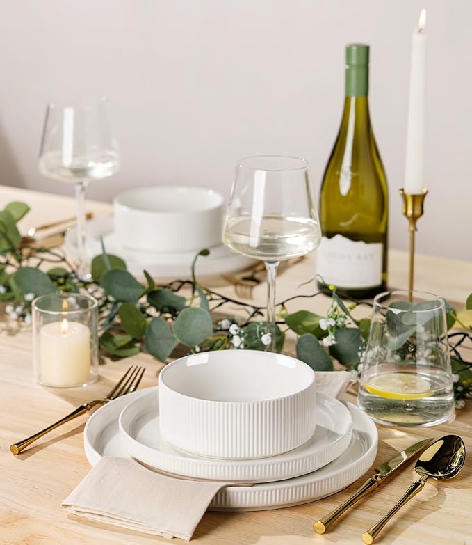 Ceramic Dinnerware Set for 4, 18-Piece Plates and Bowls Set | Lightweight