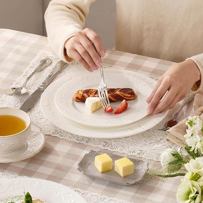 18Pcs Vintage Relief White Bone China Set, Service