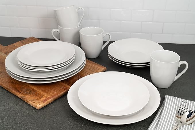 10 Strawberry Street Simply Round 16 Piece Dinnerware Set