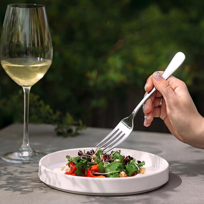 LIANYU 30 Piece Flatware Silverware Set